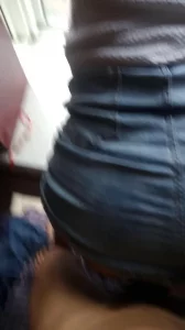 96骚妻穿上肉丝出门前来一炮，窗边超刺激后入大屁股